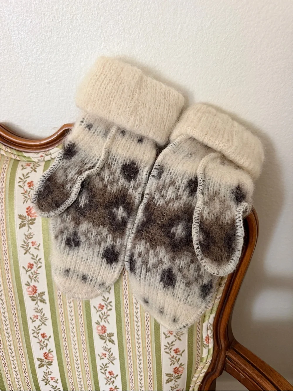 Scandinavian Wool and Mohair Hat and Mittens Set